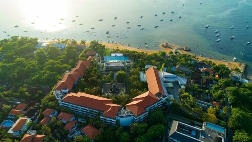 InterContinental Bali Sanur Resort by IHG, Забронировать Курортный отель Отели Санур с бассейном, Бассейн