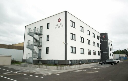 Hotel Hausen Obertshausen Frankfurt, Забронировать Отель Отели земли Гессена с парковкой, Парковка