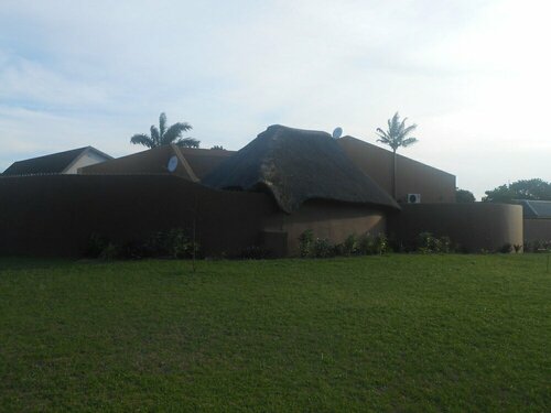 Natal Mahogany, Забронировать Отель Отели Ричардс-Бей 3 звезды, рядом с Richards Bay Golf Driving Range, 3*