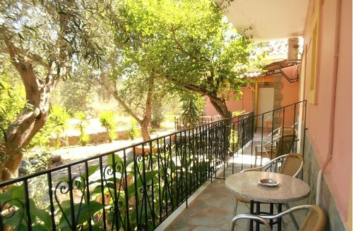 Kipos Studios, จอง เกสท์เฮาส์ Molyvos กรีซ