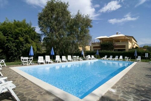 Agriturismo La Petrosa, Забронировать Фермерский дом Отели Кастельнуово-Чиленто с бассейном, Бассейн