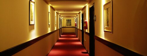 The Grand INN Hotel, Rezervați Hotel Lahore Pakistan, aproape de Lahore Stock Exchange