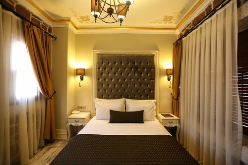 LAgora Old Town Hotel & Bazaar, Забронировать Отель Конак Измир, рядом с Этнографический музей