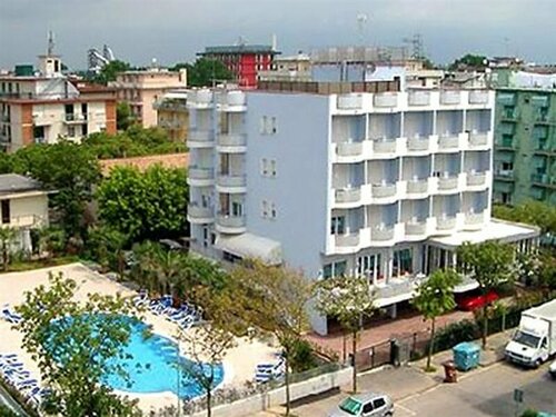 Hotel Helios, Varaa Hotelli Hotellit Veneto uima-altaalla, Uima-allas