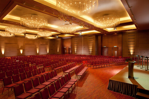 DoubleTree By Hilton Kuala Lumpur, Забронировать Отель Куала-Лумпур Федеральная территория Куала-Лумпур, рядом с Национальный институт сердца в Куала-Лумпуре