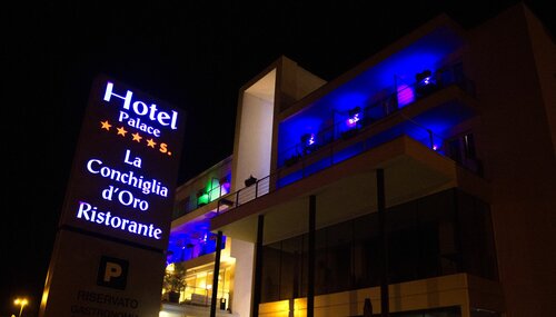 "La Conchiglia d Oro" HOTEL & SPA, Забронировать Отель Виченца Венето, рядом с Town Museum