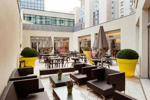 Novotel Lille Centre Gares, Забронировать Отель Бизнес-отели Лилля, рядом с The Old Lille District, 4* 5*