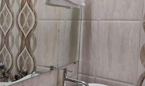 Hotel Sai Mrinalini, Забронировать Отель Ширди штат Махараштра, рядом с Аквапарк Wet N Joy