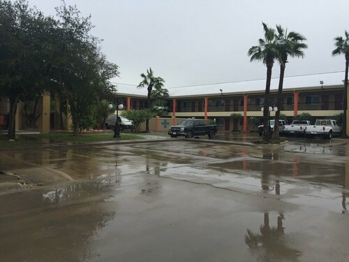 Texas Inn and Suites City Center at University Dr, Забронировать Отель Эдинберг Rio Grande Valley