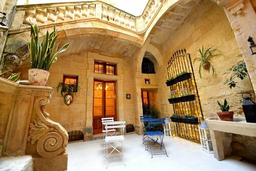 The Lodge, Book Hotel Hotels in Bormla with Parking, Parking