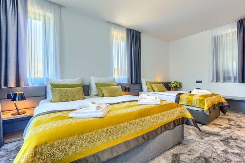 Bel Residence, Prenota Hotel Hotel a Croatian Islands con piscina, Piscina