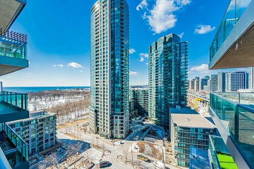 Rs Boutique Suites - Fort York, Забронировать Отель Отели Торонто с парковкой, Парковка