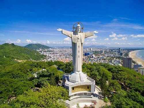 Amis Hotel, Забронировать Отель Вунгтау Бариа-Вунгтау, рядом с Christ of Vung Tau