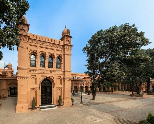 The Earth Amritsar, Забронировать Отель Отели Амритсара с парковкой, Парковка