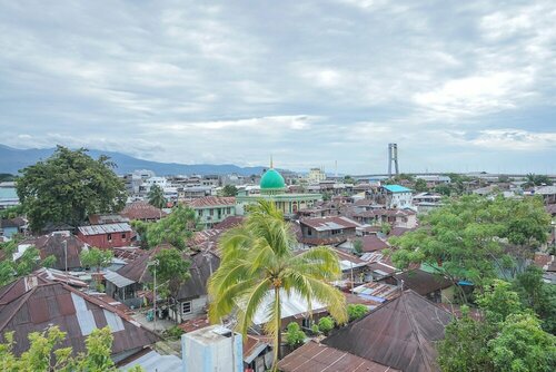 OYO 2475 Hotel Shangrila, Rezervați Hotel Hoteluri în Sulawesi cu parcare, Parcare