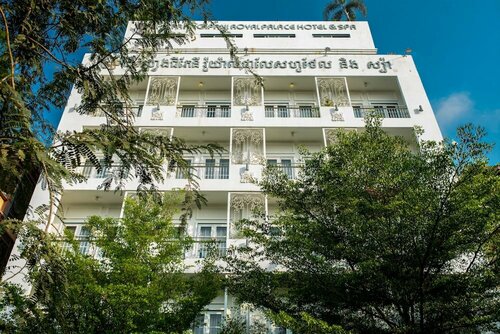 The Frangipani Royal Palace Hotel, Забронировать Отель Бизнес-отели Муниципалитета Пномпеня, рядом с Samdech Hun Sen Park, 4* 5*