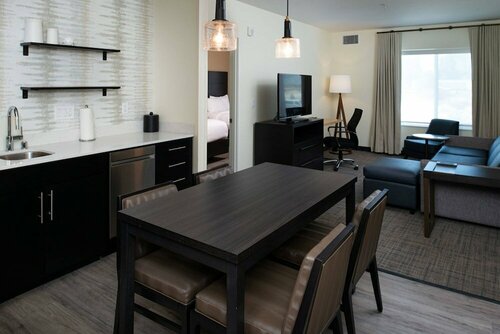Residence Inn by Marriott Bakersfield West, Забронировать Отель Бейкерсфилд штат Калифорния