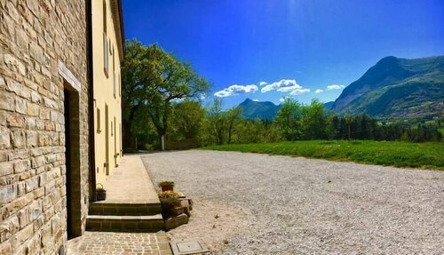 Amico Country House, Rezerwuj Hotel Hotele w Marche z parkingiem, Parking