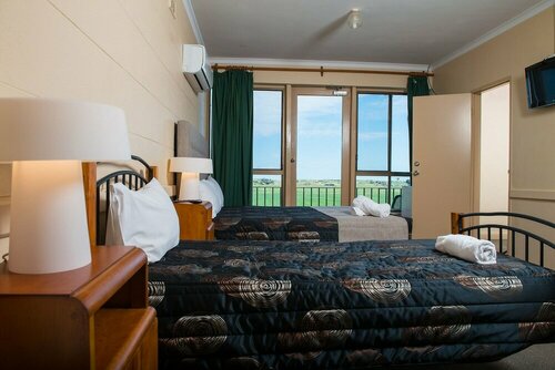 Tailem Bend Riverside Hotel, 预订 酒店 泰勒姆本德 南澳大利亚