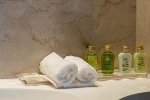 Nash Suites Airport Hotel