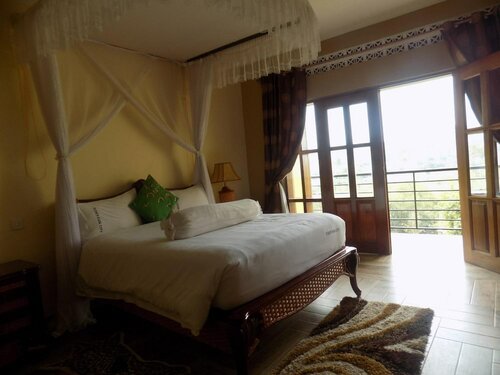 Fort Fun City, Prenota Hotel Fort Portal Western Uganda
