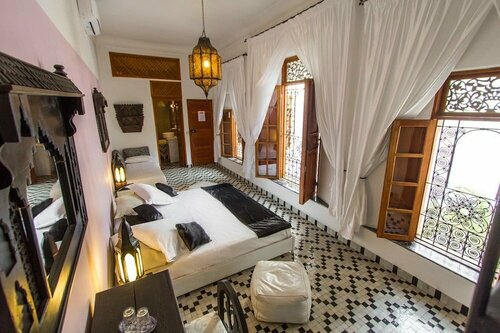 Ryad 53, Book Hotel Hoteller i Fez med parkering, Parkering