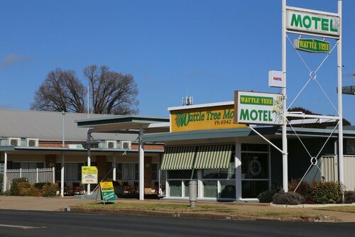 Wattle Tree Motel, Забронировать Мотель Кутамундра Riverina, рядом с Загородный клуб Кутамундры