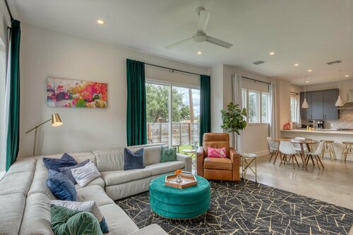 Austin Eco Retreat, Забронировать Отель Остин Greater Austin, рядом с Gillis Park