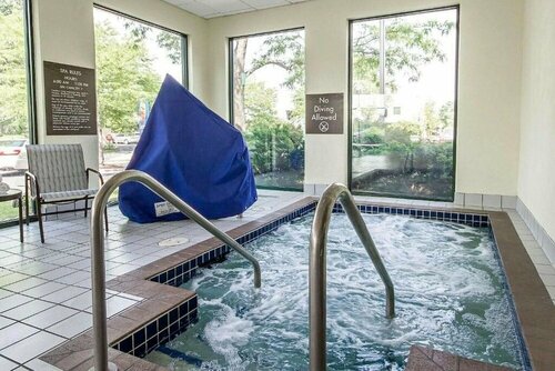 Sheraton Hotel Madison, Book Hotel Hoteller i Madison med pool, Swimmingpool