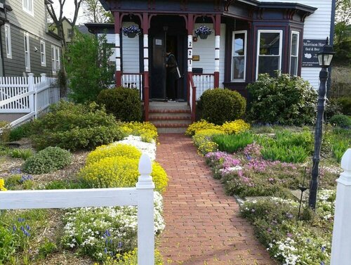 The Morrison House Bed and Breakfast, Забронировать Отель «постель и завтрак»  