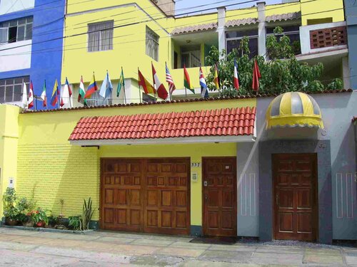 Hostal Residencial Los Andes, Book Hotel Hoteller i Lima med parkering, Parkering