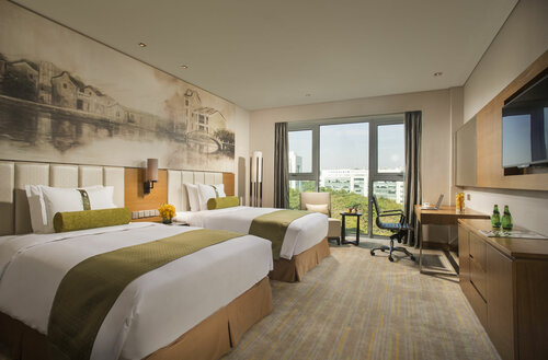 Junluxe Hotel Guangzhou Science City-Free Shuttle Bus Service to Guangzhou Canton Fair, Rezerwuj Hotel Hotele w Kanton z Basenem, Basen