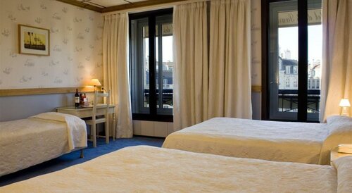 Hotel des 4 Soeurs, Забронировать Отель Отели Бордо с парковкой, Парковка