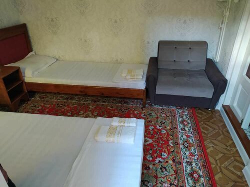 Amir-Yaxyo Hotel