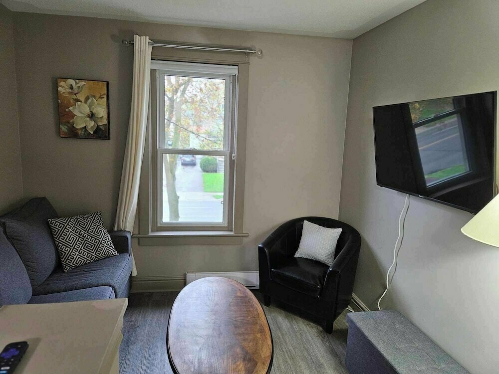 France and Flowers - Private 3-Bed Apartment