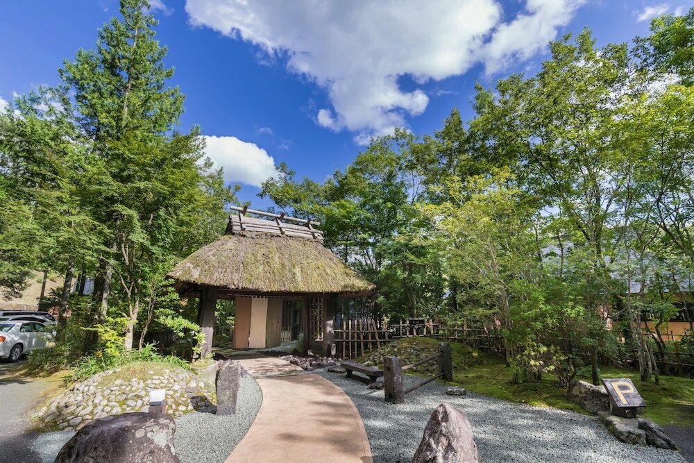 Satonoyu Waraku 13 years or older