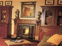 Seven Oaks Hotel
