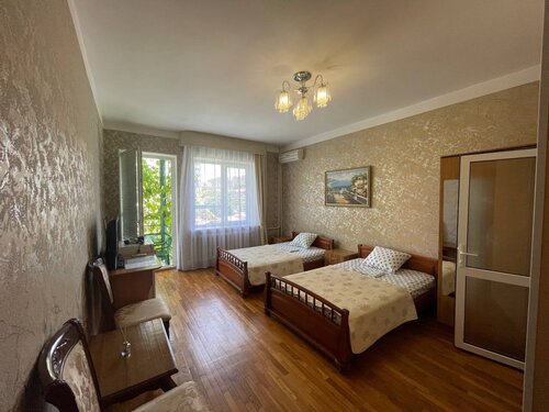 Merci. dom Guest house, Забронировать Гостевой дом Отели Краснодарского края с парковкой, Парковка