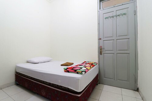 Wisma Lamida 2 Syariah by Zuzu, Book Hotel Hotels in Jakarta Province with Parking, Parking
