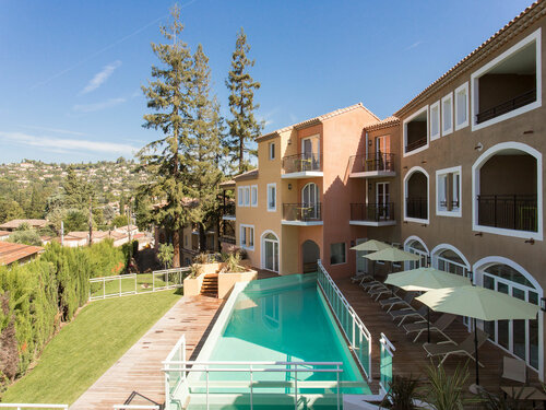 Adonis Mougins, Брондау Пәтерлік қонақ үй Mougins Sophia Antipolis