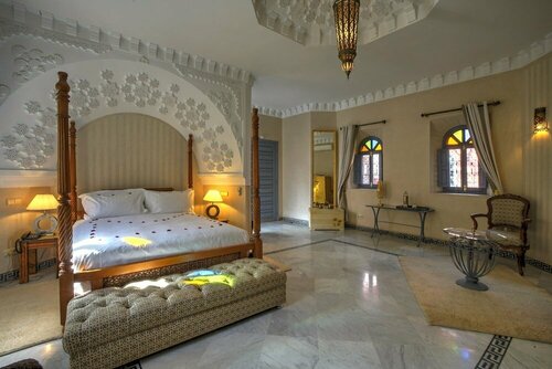 Ksar Anika Boutique Hotel & Spa, Забронировать Курортный отель Отели Марракеша с парковкой, рядом с Площадь Рахба Кедима, Парковка