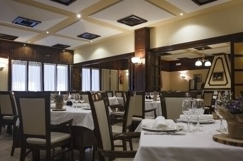 Hotel Restaurante Emilio, Забронировать Отель Отели Albacete Province с завтраком, Завтраки