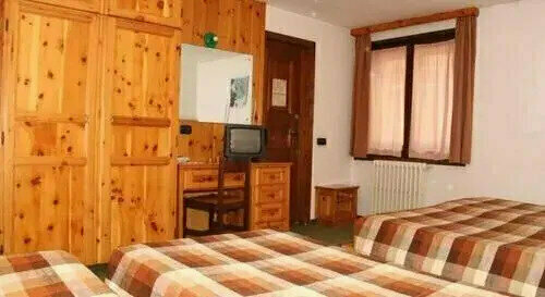 Garni Zodiac House, Забронировать Отель Отели Ливиньо 3 звезды, 3*