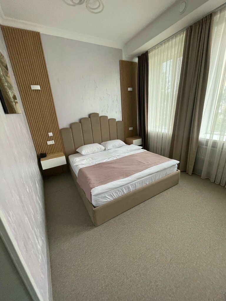 Avrora hotel