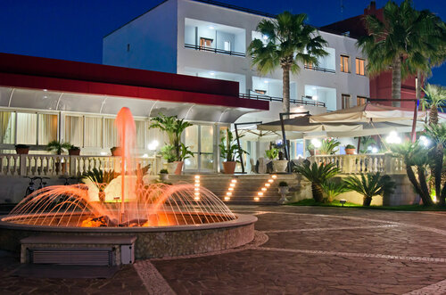 Hotel Mediterraneo, Reservar Hotel Porto Cesareo Porto Cesareo Beaches