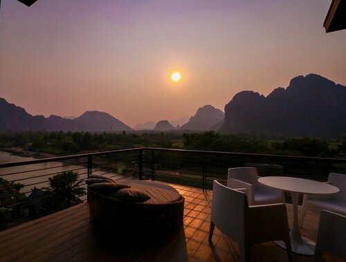 Inthira Vangvieng, Забронировать Отель Отели Вьентьяна с парковкой, Парковка