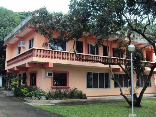 Talisay Green Lake Resort, Забронировать Курортный отель Талисай Batangas Province