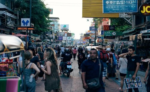 Hyde Sukhumvit 11 Bangkok, Забронировать Хостел Хостелы Бангкока, рядом с Развлекательный центр Nana Plaza, Хостел