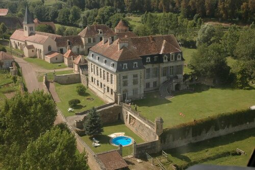 Château de Flée, Book Bed and Breakfast Hoteller i Burgund med pool, Swimmingpool