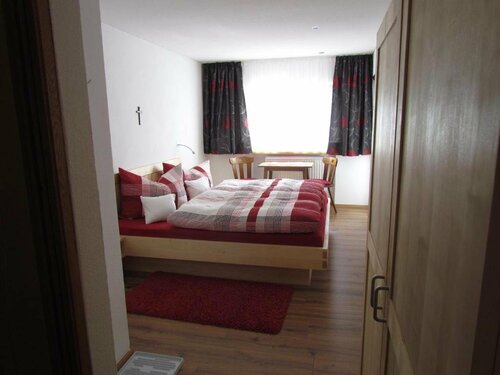 Haus Saler, Book Hotel Hoteller i Vorarlberg med parkering, Parkering